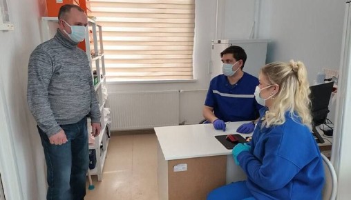 В Тамбове по программе наставничества молодые медики изучают особенности профессии