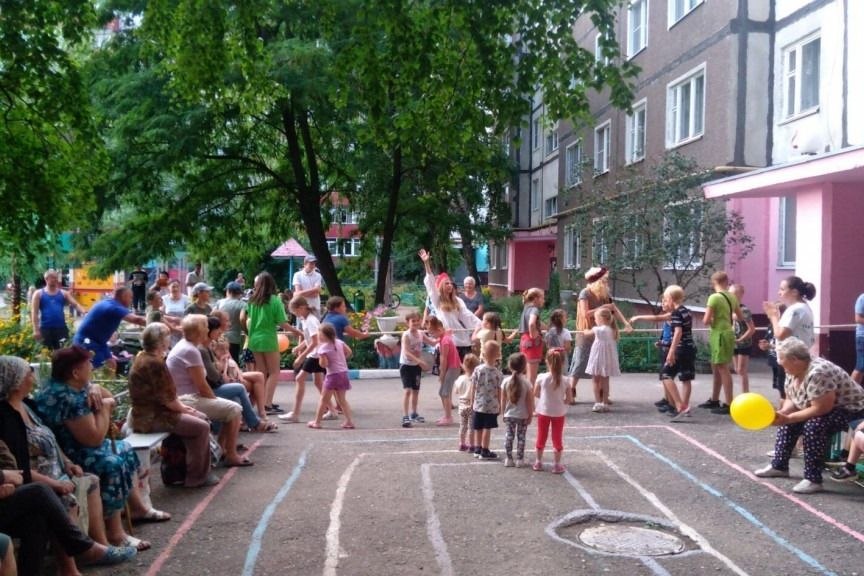 Тамбовский двор стал одним из самых дружных во всероссийском конкурсе Тамбовский двор стал одним из самых дружных во всероссийском конкурсе