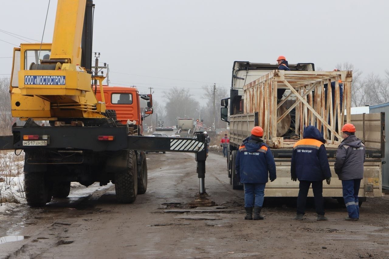 В Мичуринске началось строительство нового путепровода В Мичуринске началось строительство нового путепровода
