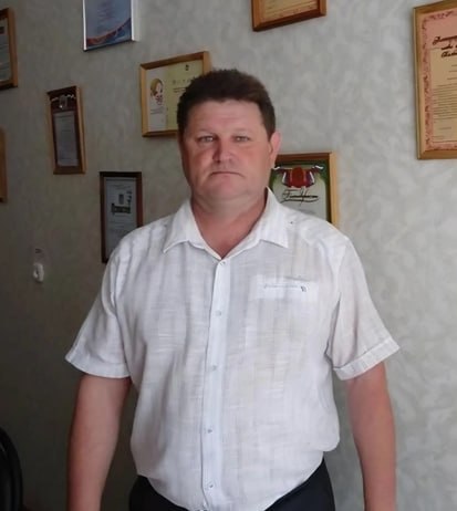 Директор тамбовской спортшколы № 8 Владимир Будаев награждён знаком «За верность профессии»