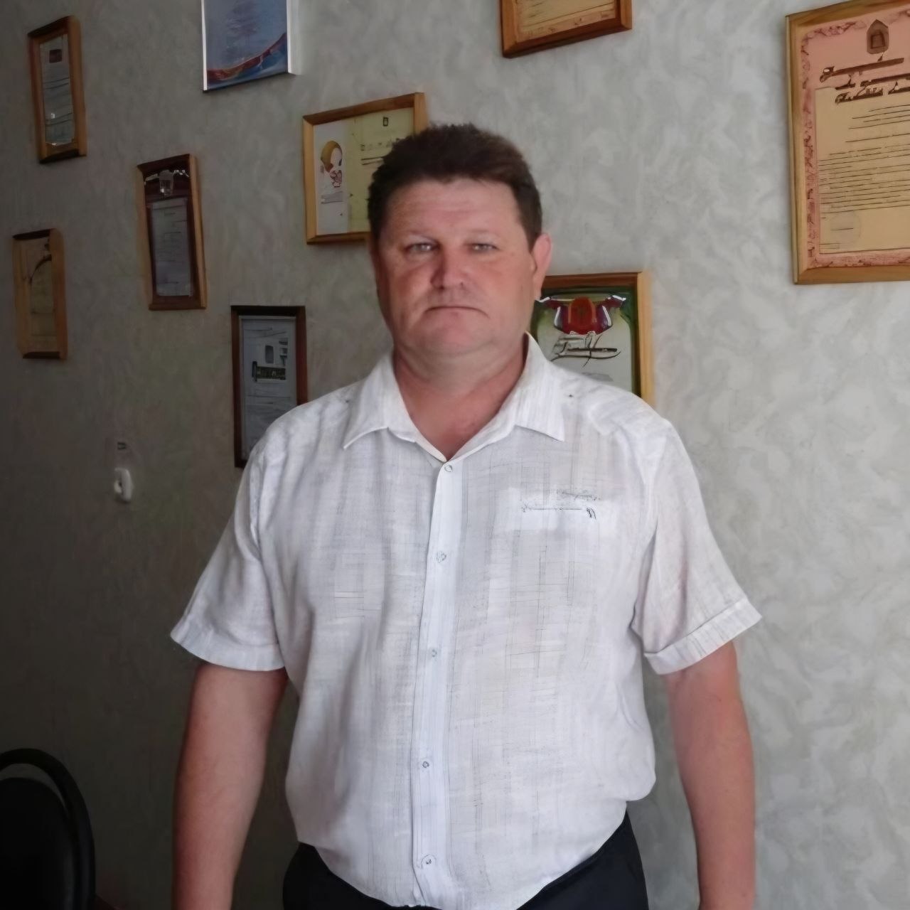 Директору спортшколы №8 Владимиру Будаеву вручили нагрудный знак «За верность профессии»