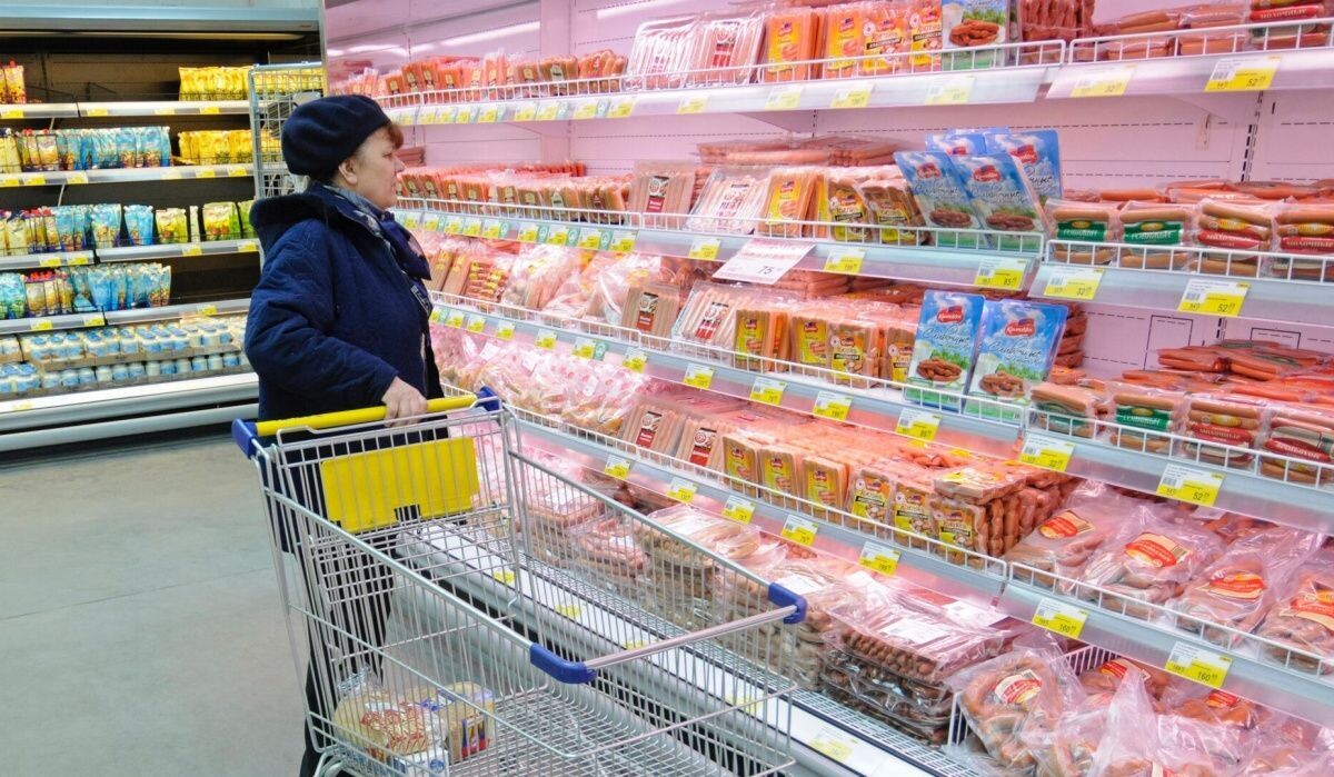 Закон о 'российской полке' перенесен на 2027 год: чего ждать ритейлерам?