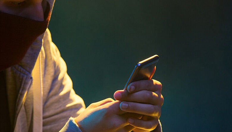 Россиянам рассказали о «сезонных» схемах мошенников