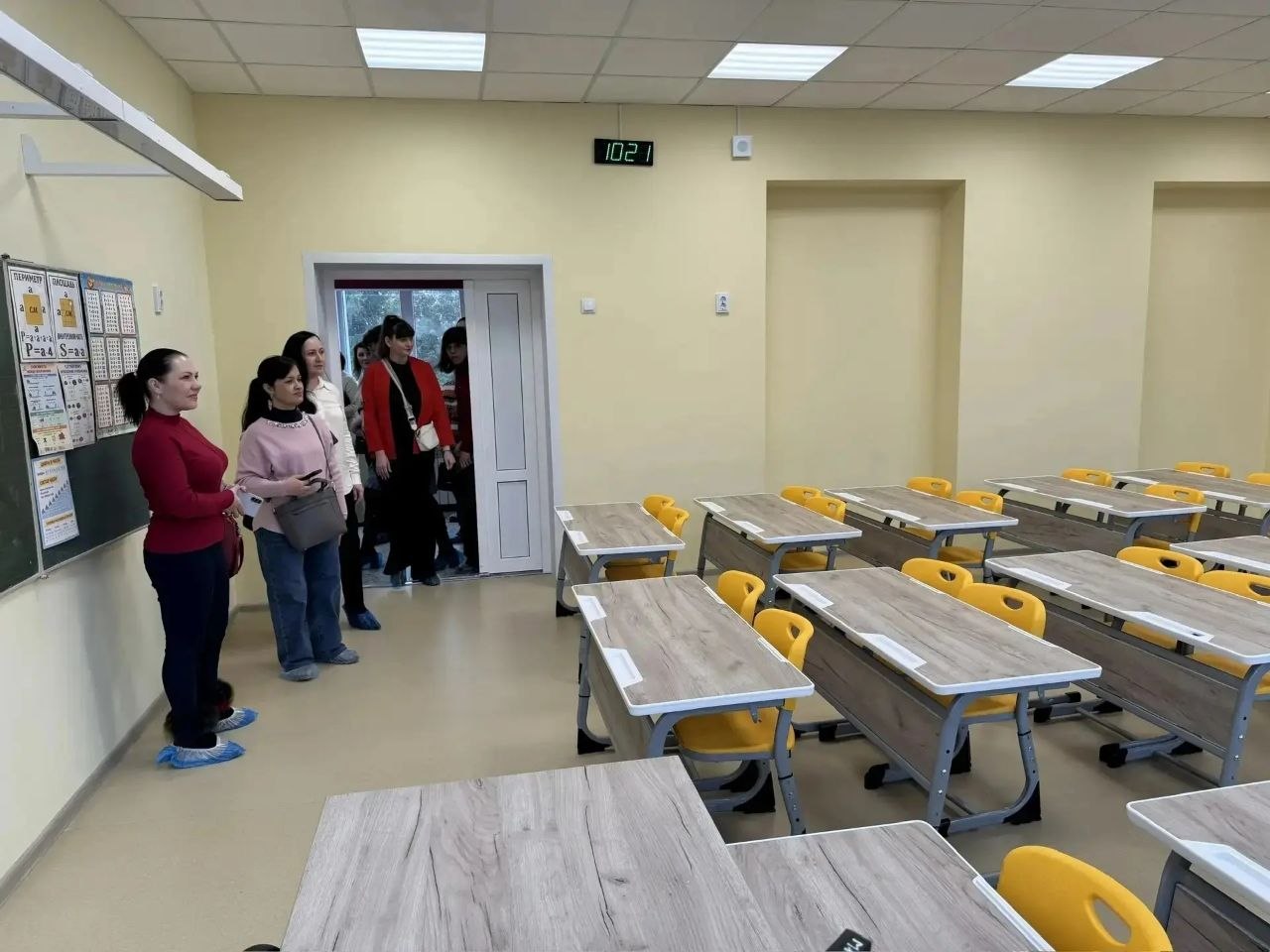 В первом корпусе школы №24, недавно открывшемся после капитального ремонта в рамках нацпроекта «Молодёжь и дети», состоялось собрание для родителей учащихся 1-4-х классов В первом корпусе школы №24, недавно открывшемся после капитального ремонта в рамках нацпроекта «Молодёжь и дети», состоялось собрание для родителей учащихся 1-4-х классов