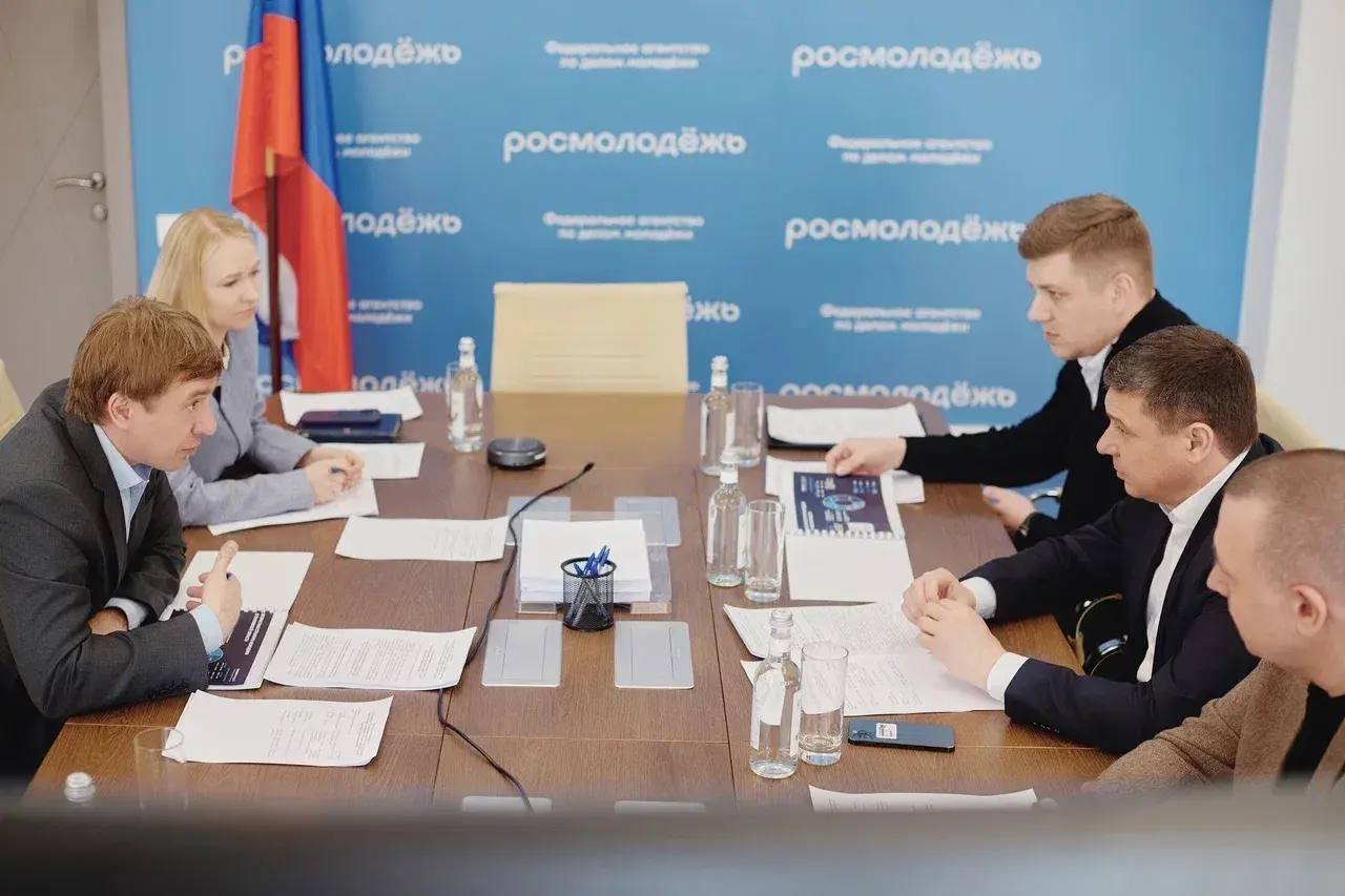 Евгений Первышов: С руководителем Федерального агентства по делам молодёжи Григорием Гуровым обсудили реализацию молодёжной политики в Тамбовской области Евгений Первышов: С руководителем Федерального агентства по делам молодёжи Григорием Гуровым обсудили реализацию молодёжной политики в Тамбовской области