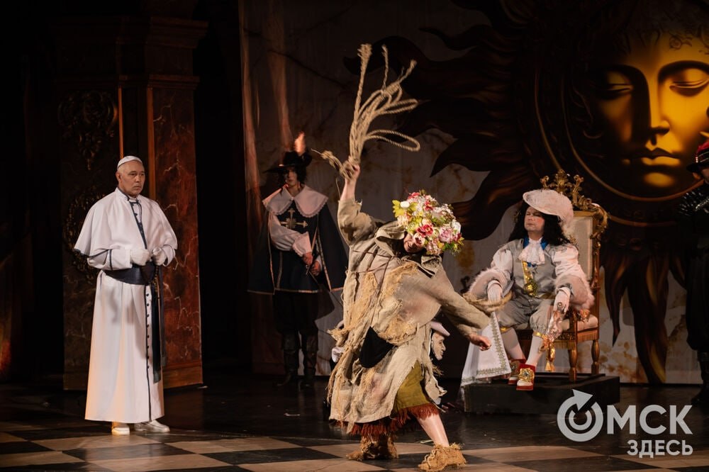 Тамбовский драматический театр представил спектакль "Мольер" (16+) на Всероссийском фестивале «Его величество Театр» в Омске Тамбовский драматический театр представил спектакль "Мольер" (16+) на Всероссийском фестивале «Его величество Театр» в Омске