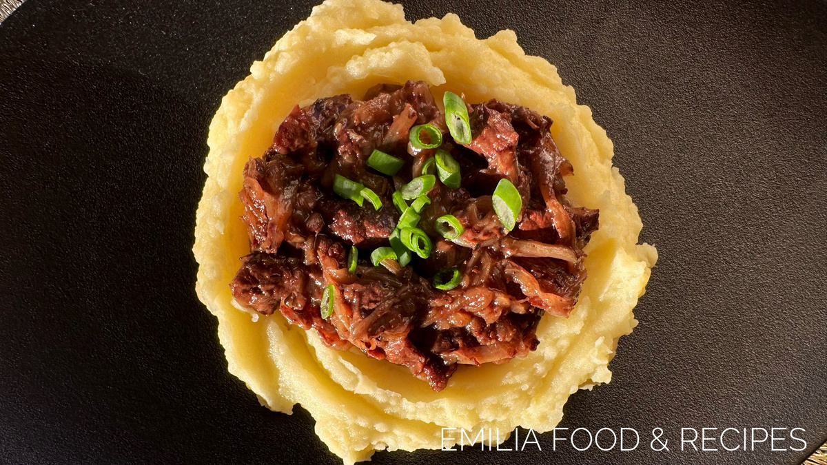 Нежная говядина в вине: секреты идеального тушения