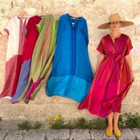 Летний стиль 60-летней итальянки: вдохновение из Саленто для городских прогулок и пляжного отдыха