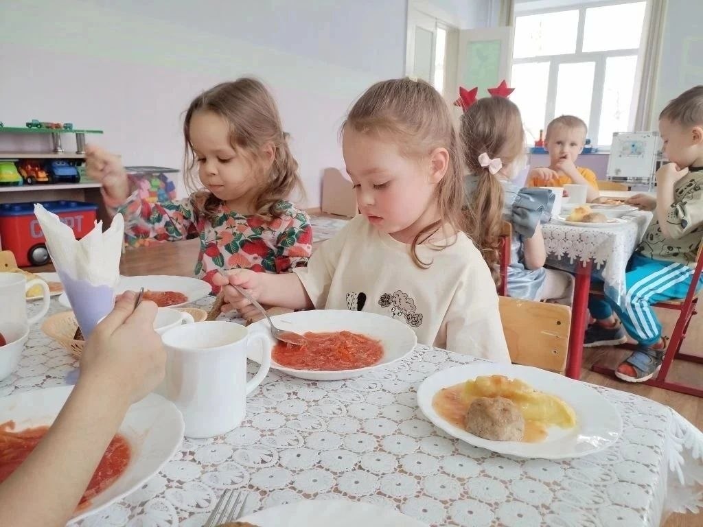 Чем и как кормят малышей: в Тамбове проверили питание в детских садах Чем и как кормят малышей: в Тамбове проверили питание в детских садах