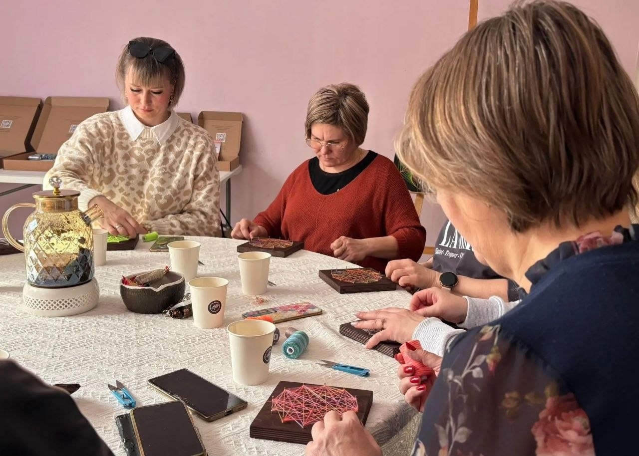 Тепло, творчество и поддержка: новая встреча клуба «Для СВОих» Тепло, творчество и поддержка: новая встреча клуба «Для СВОих»