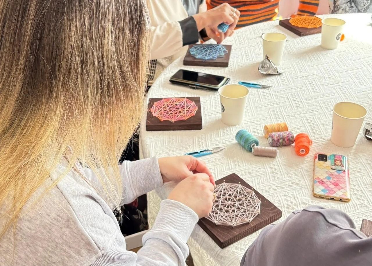 Тепло, творчество и поддержка: новая встреча клуба «Для СВОих» Тепло, творчество и поддержка: новая встреча клуба «Для СВОих»