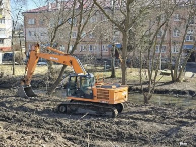 В Тамбове продолжаются работы по расчистке русла реки Студенец, что является первым этапом благоустройства прибрежной территории