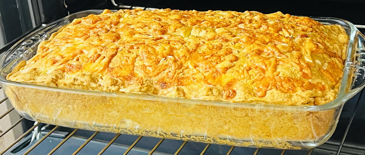 Сочный пирог с творогом и шпинатом: простой рецепт для всей семьи