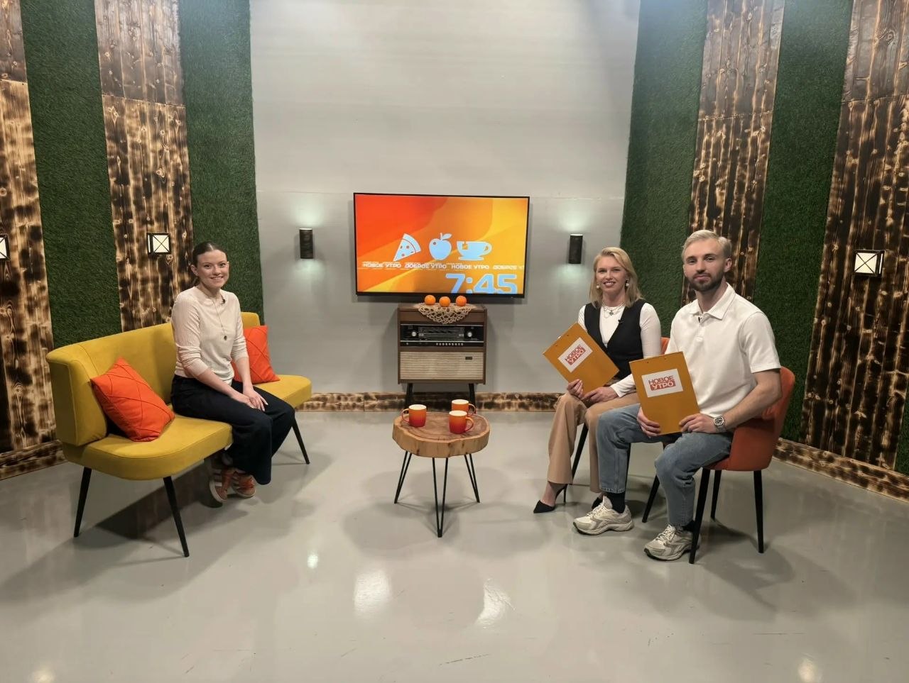 В "Новом утре" сегодня побывала исполнительный продюсер телевизионной Первой лиги КВН Елизавета Дыркач