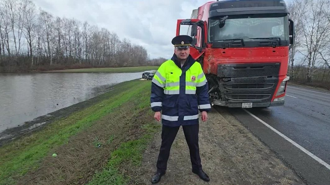 Водитель Land Cruiser погиб после столкновения с грузовиками в Тамбовской области