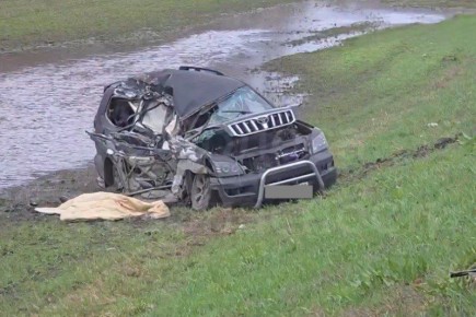 В Рассказовском округе легковушка столкнулась с грузовиками: один человек погиб