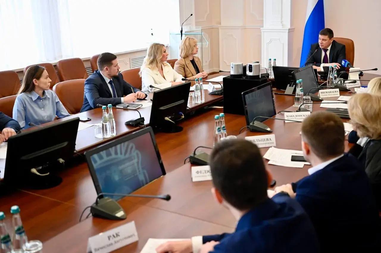 Евгений Первышов: С представителями частных клиник Тамбовской области обсудили сотрудничество в целях улучшения ситуации в системе здравоохранения региона