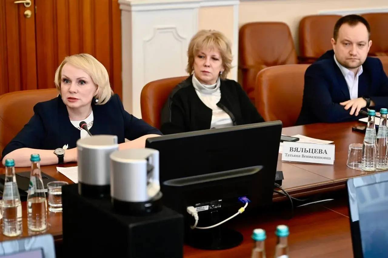 Евгений Первышов: С представителями частных клиник Тамбовской области обсудили сотрудничество в целях улучшения ситуации в системе здравоохранения региона Евгений Первышов: С представителями частных клиник Тамбовской области обсудили сотрудничество в целях улучшения ситуации в системе здравоохранения региона