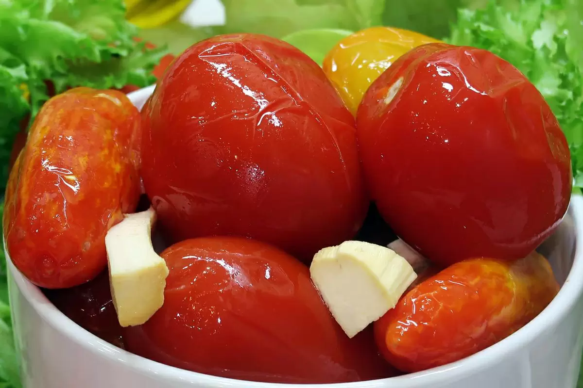 Праздник вкуса: квашеные помидоры на зиму – простое кулинарное волшебство