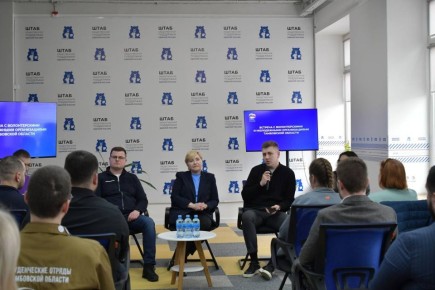 В Тамбове состоялась церемония открытия волонтёрского штаба «Единой России», в которой приняли участие первый заместитель председателя Совета Ассоциации Добро.рф Кирилл Антонов и депутат Государственной Думы Тамара Фролова