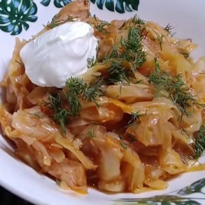 Как вкусно потушить капусту: секреты непростого приготовления