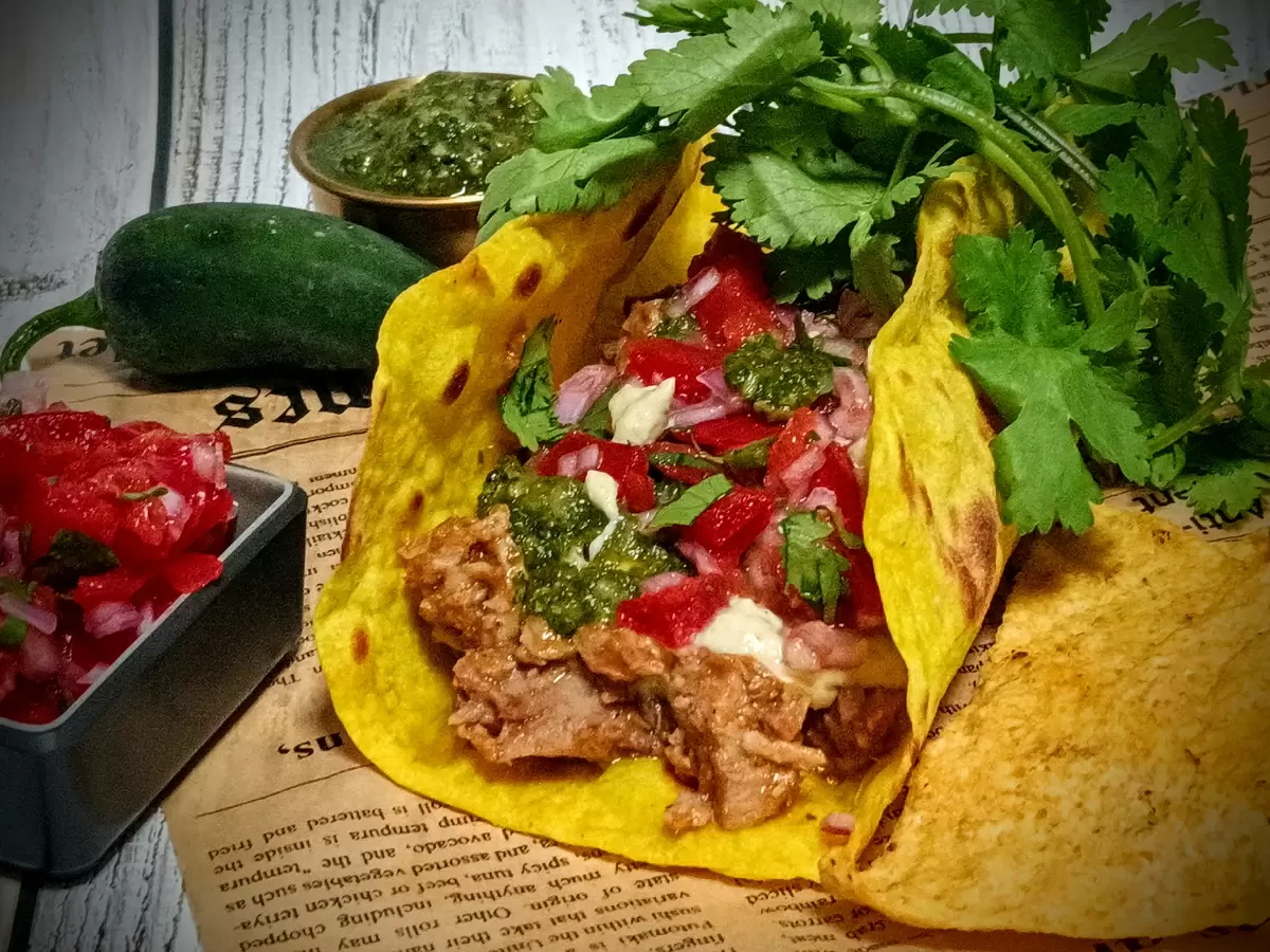 Вкусное путешествие: Тако со свининой и сальсой из киви