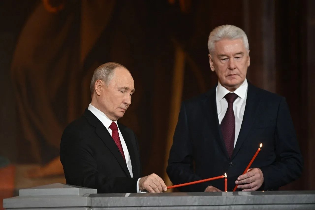 Президент Владимир Путин поздравил православных христиан и граждан России, отмечающих Пасху, со Светлым Христовым Воскресением