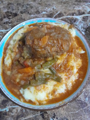 Непревзойденные тефтели: секреты идеального блюда в томатно-овощном соусе