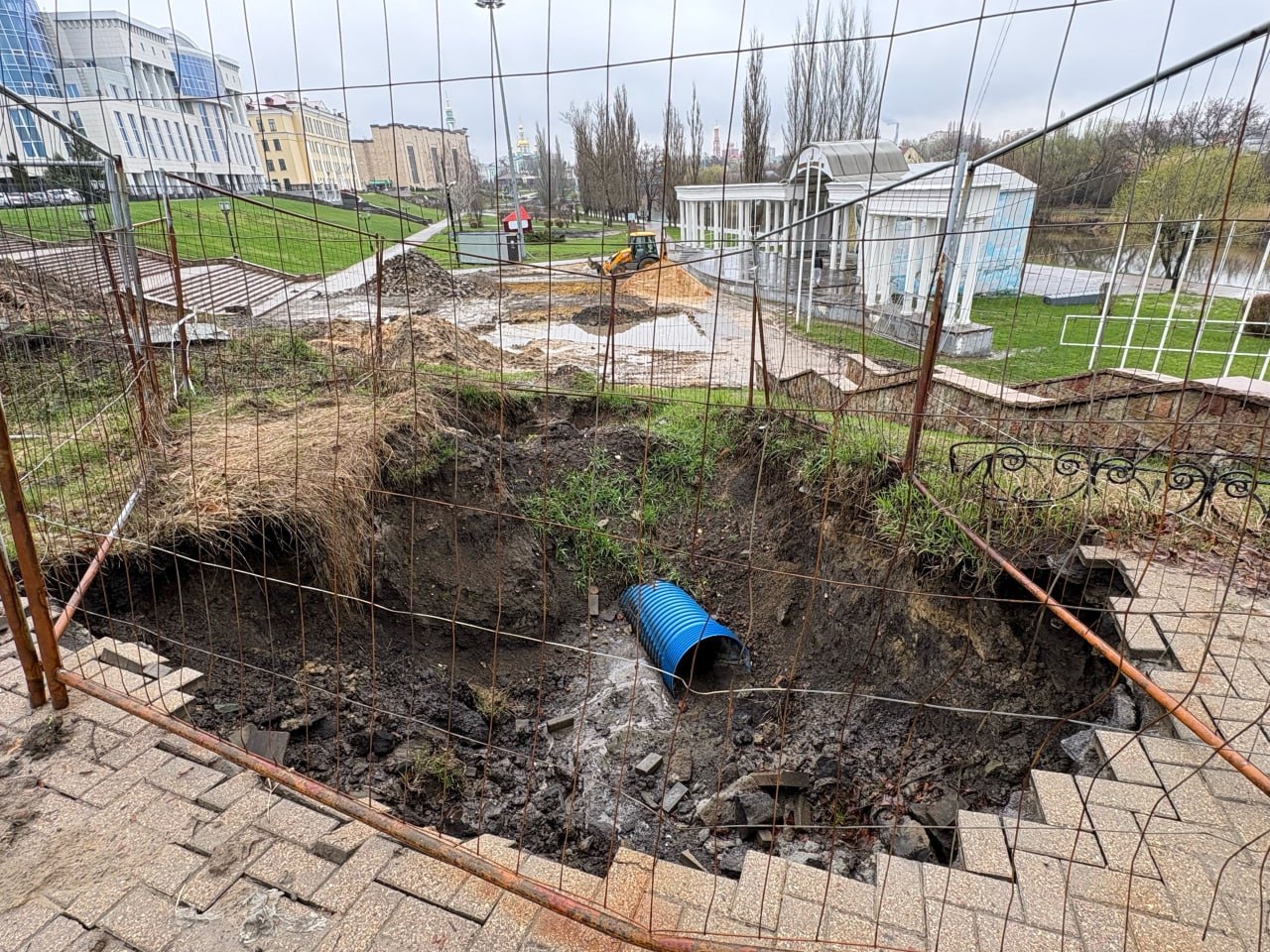 На Площади Музыки в Тамбове стартовали работы по замене тротуарной плитки На Площади Музыки в Тамбове стартовали работы по замене тротуарной плитки