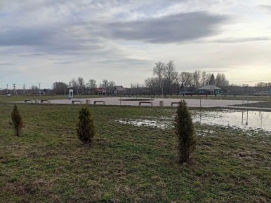 В семейном парке «Олимпийский» села Гавриловка 2-я после вмешательства прокуратуры обустроят пешеходные дорожки