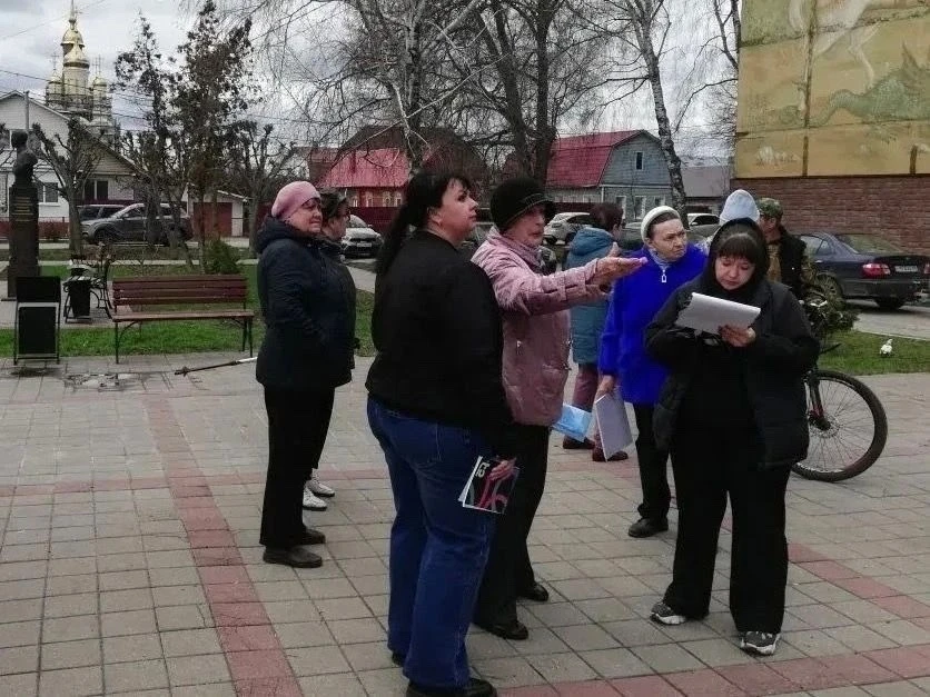 В Тамбове проверили скверы после зимы В Тамбове проверили скверы после зимы