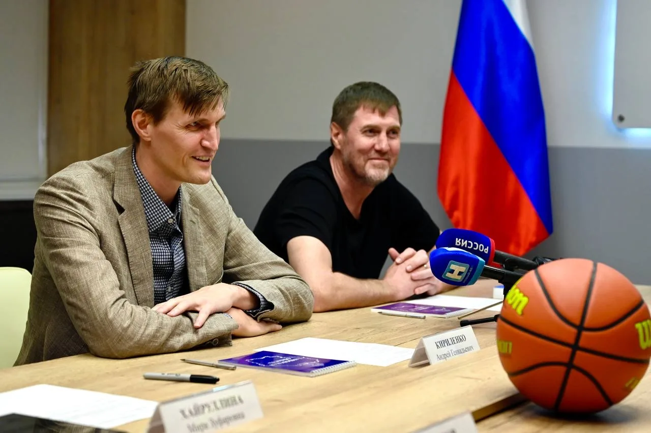 Евгений Первышов: С президентом Российской Федерации баскетбола, заслуженным мастером спорта Андреем Кириленко обсудили развитие баскетбола в Тамбовской области Евгений Первышов: С президентом Российской Федерации баскетбола, заслуженным мастером спорта Андреем Кириленко обсудили развитие баскетбола в Тамбовской области