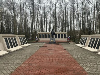 По искам прокуратуры Первомайского района увековечена память о 20 участниках Великой Отечественной войны