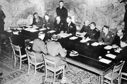 8 ��� 1945 ���� � ��������� ������� ���������� ��� �������� ��� � �������������� ����������� ���������� ����������� ���