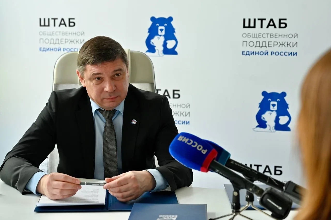 Глава Тамбовской области, секретарь регионального отделения «Единой России» Евгений Первышов провёл личный приём граждан в штабе общественной поддержки партии