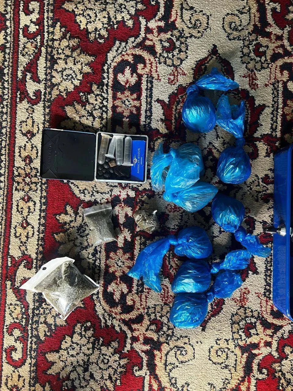Полицейские нашли дома и на даче у тамбовчанина более 2 кг наркотиков Полицейские нашли дома и на даче у тамбовчанина более 2 кг наркотиков