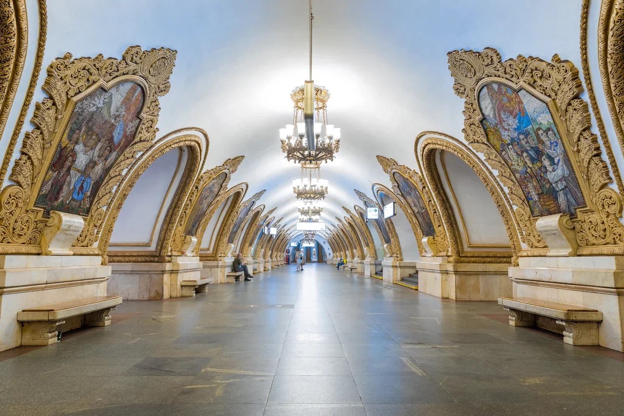 Лучшему в мире Московскому метро 91 год Лучшему в мире Московскому метро 91 год