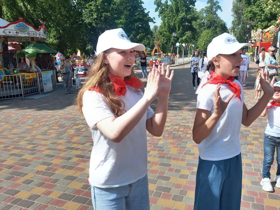 В Тамбове отметили День детских организаций В Тамбове отметили День детских организаций