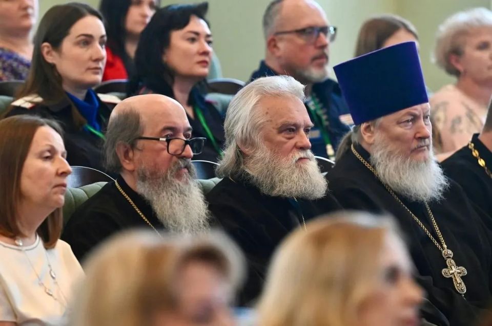 19 мая в Тамбовской духовной семинарии открылся II межрегиональный Питиримовский форум «Святитель» 19 мая в Тамбовской духовной семинарии открылся II межрегиональный Питиримовский форум «Святитель»