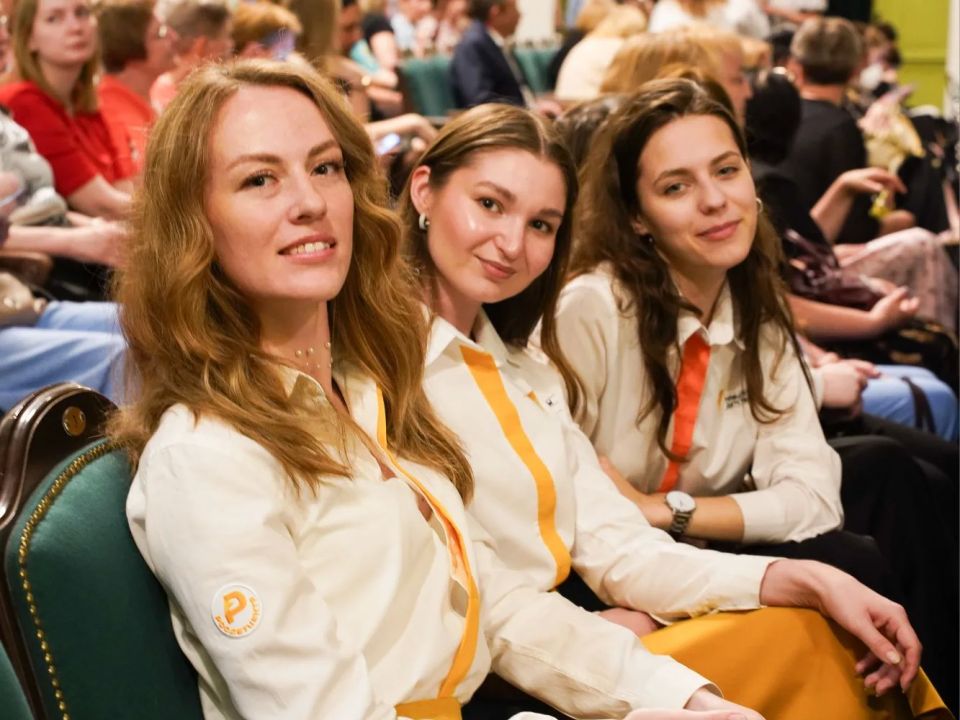 Лучшим педагогам Тамбовской области вручили награды Лучшим педагогам Тамбовской области вручили награды