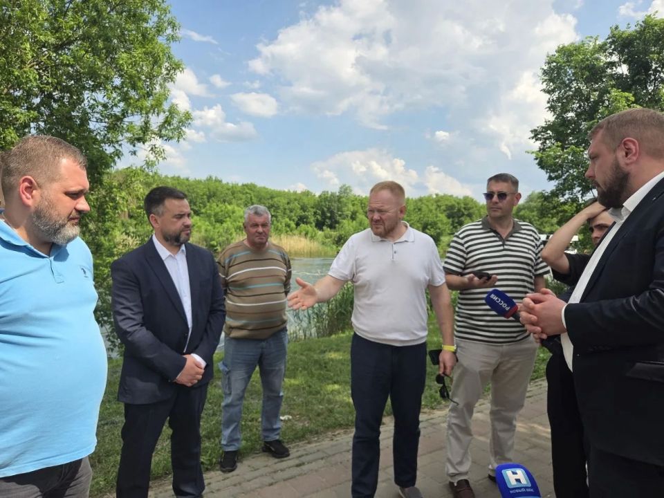В формате выездного заседания члены комитета по промышленности, строительству, транспорту, связи и развитию предпринимательства во главе с Константином Черкасовым рассмотрели вопрос о сроках завершения ремонтных работ на... В формате выездного заседания члены комитета по промышленности, строительству, транспорту, связи и развитию предпринимательства во главе с Константином Черкасовым рассмотрели вопрос о сроках завершения ремонтных работ на...