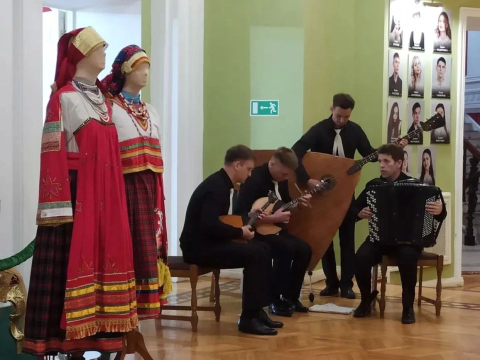 Завершился I Всероссийский фестиваль-конкурс народных праздников и обрядов «Россия, Русь! Храни себя, храни!», посвященный Году единства народов России и проводимый в рамках празднования 85-летия Научно-методического центра... Завершился I Всероссийский фестиваль-конкурс народных праздников и обрядов «Россия, Русь! Храни себя, храни!», посвященный Году единства народов России и проводимый в рамках празднования 85-летия Научно-методического центра...