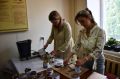 Женсовет центра РЭБ изготовил окопные свечи для военнослужащих
