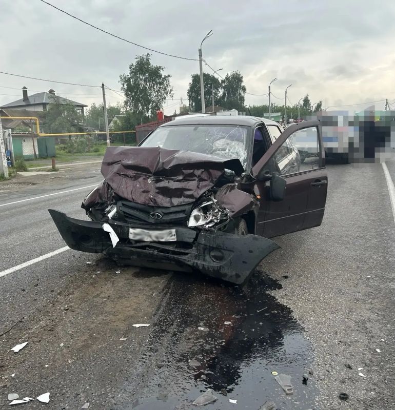 На трассе в Тамбовской области водитель «Lada Granta» погиб после столкновения с грузовиком На трассе в Тамбовской области водитель «Lada Granta» погиб после столкновения с грузовиком