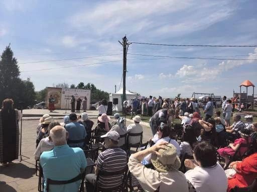 Сотрудники ОМВД России «Тамбовский» обеспечили охрану общественного порядка на региональном православном празднике в с. Пушкари Сотрудники ОМВД России «Тамбовский» обеспечили охрану общественного порядка на региональном православном празднике в с. Пушкари