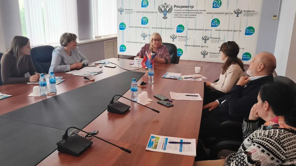 В тамбовском Росреестре провели Единый день консультаций по вопросам оформления дачной недвижимости и рассказали журналистам о догазификации СНТ В тамбовском Росреестре провели Единый день консультаций по вопросам оформления дачной недвижимости и рассказали журналистам о догазификации СНТ