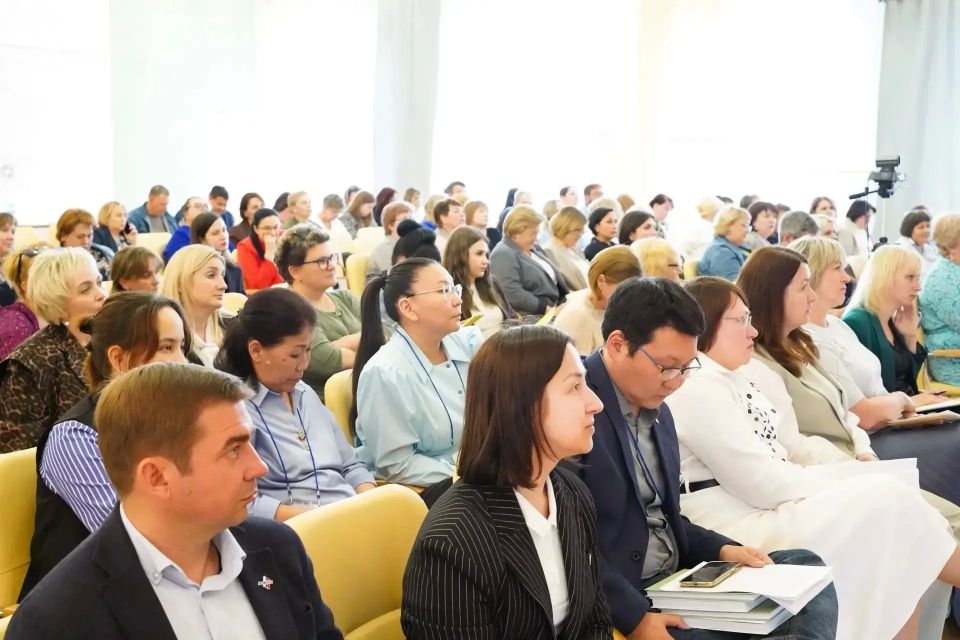 На базе Татановской школы провели межрегиональную стратегическую сессию «Архитектура смыслов современной школы-хозяйства» На базе Татановской школы провели межрегиональную стратегическую сессию «Архитектура смыслов современной школы-хозяйства»