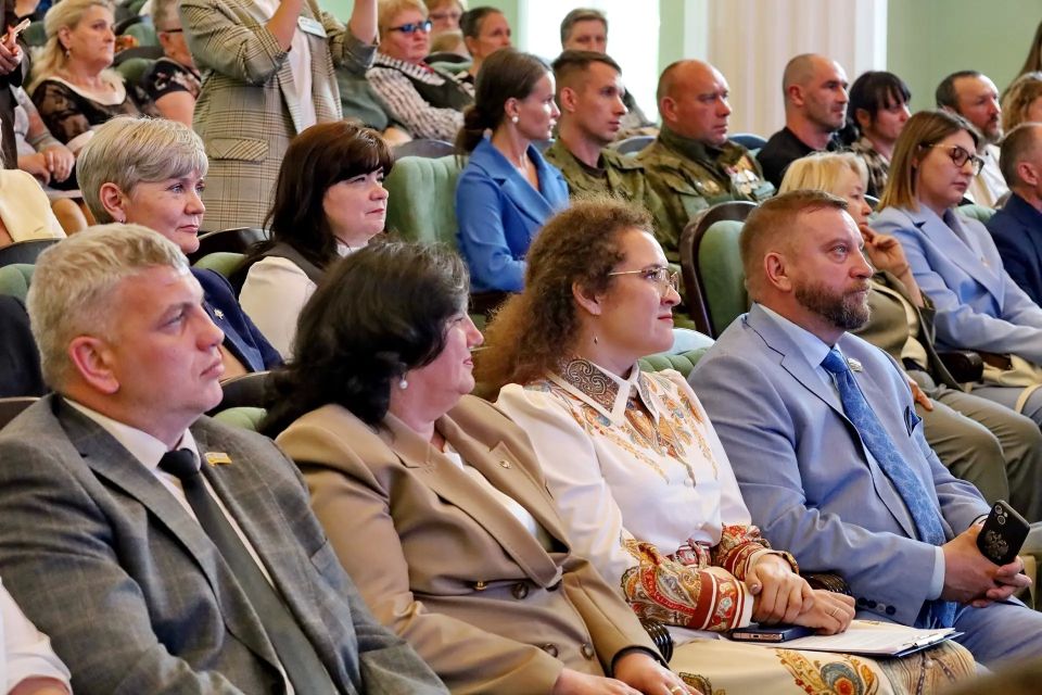 Представитель УМВД России по Тамбовской области принял участие в торжественном мероприятии, посвященном трехлетию филиала фонда «Защитники Отечества» Представитель УМВД России по Тамбовской области принял участие в торжественном мероприятии, посвященном трехлетию филиала фонда «Защитники Отечества»
