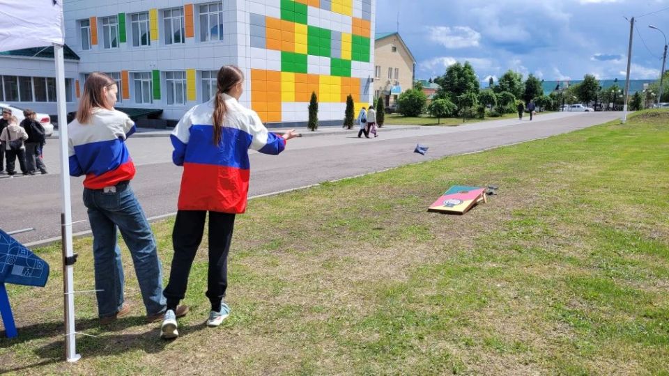 Площадка министерства спорта Тамбовской области на муниципальном форуме в Кирсанове, посвященном реализации Народной программы партии «Единая Россия» «Есть результат»: выполнение нормативов комплекса ГТО и различные... Площадка министерства спорта Тамбовской области на муниципальном форуме в Кирсанове, посвященном реализации Народной программы партии «Единая Россия» «Есть результат»: выполнение нормативов комплекса ГТО и различные...