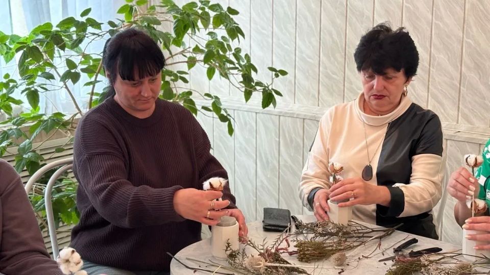 Тепло и творчество: новая встреча клуба «Для СВОих» Тепло и творчество: новая встреча клуба «Для СВОих»